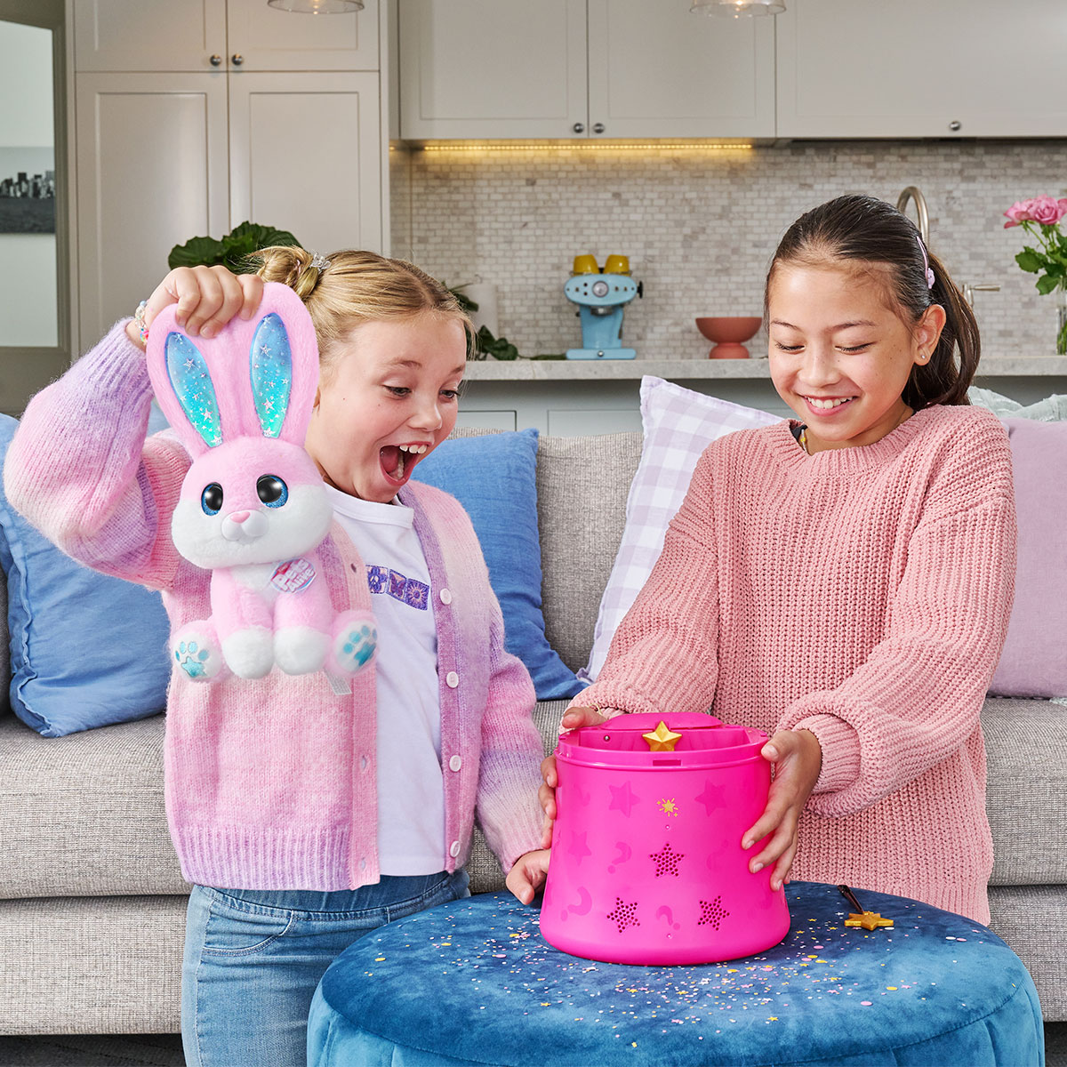 Magic Rabbit Toy Jucarie interactiva Magic Bunny Surprise, Pets Alive, Zuru