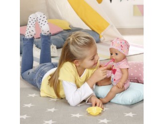 Papusa bebelus Baby Born 43 cm seria Imbratisari blande Fetita fermecata cu accesorii