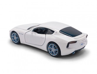 Macheta auto Maserati Alfieri, 1:32, White, directie activa roti fata, suspensii, lumini si sunet