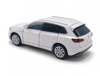 Macheta auto VW Touareg, 1:32, White, directie activa roti fata, suspensii, lumini si sunet