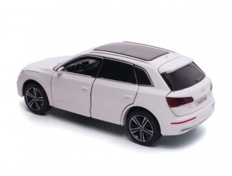 Macheta auto Audi Q5, 1:32, White directie activa roti fata, suspensii, lumini si sunet