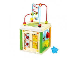 Cub din lemn multifunctional cu activitati