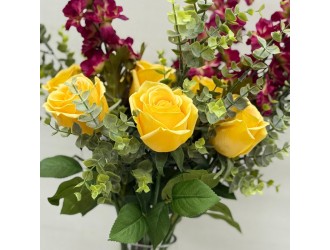 Buchet Yellow Bliss in Vaza