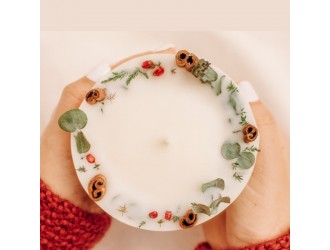 Lumanare rotunda cu decor