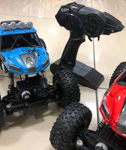 Masinutele Off-Road Monster Smash-up - un cadou perfect pentru baietelul tau